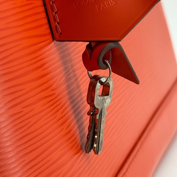 Louis Vuitton Alma PM Epi Leather Bag in Orange - Picture 4 of 15